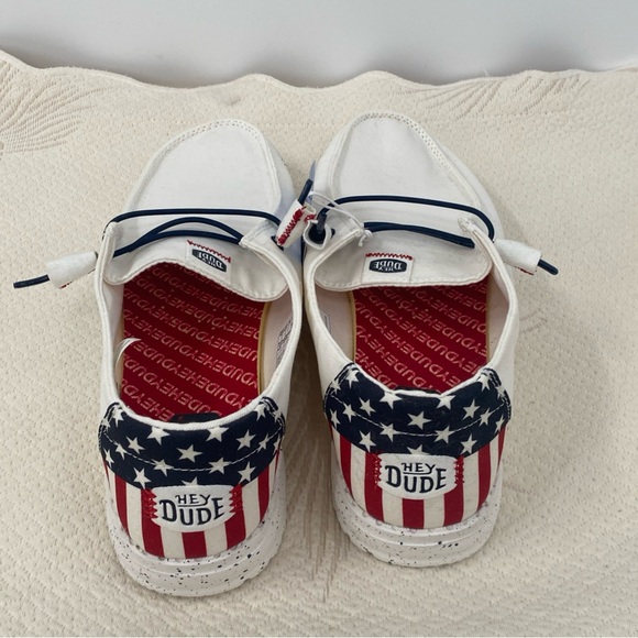 Hey Dude Wendy Americana Off White Patriotic Women's Size 11 flag design - Picture 5 of 7